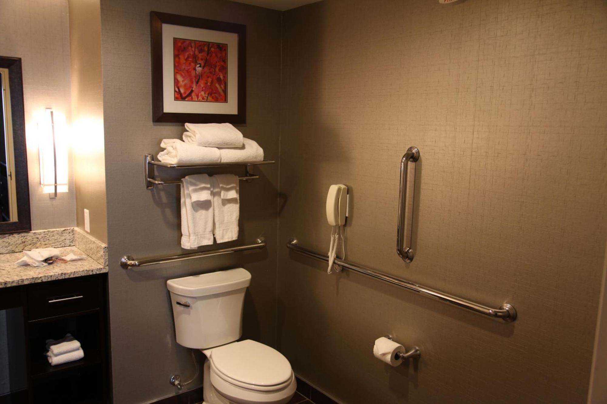 Homewood Suites Calgary Airport Екстериор снимка