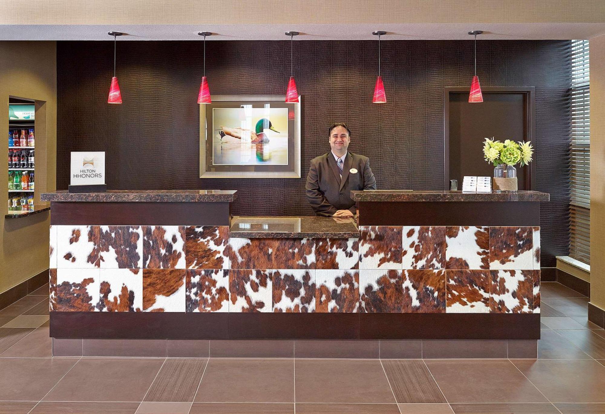 Homewood Suites Calgary Airport Екстериор снимка